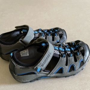 Kids Merrell sandals size 13M